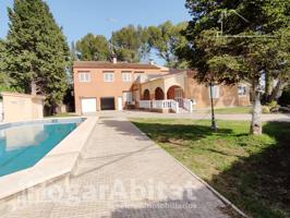 ¡ESPECTACULAR CHALET! CON GARAJE Y PISCINA PRIVADA photo 0