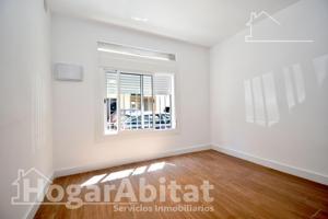 ¡ESPECTACULAR! EXTERIOR, REFORMADO Y LUMINOSO CON TERRAZA photo 0