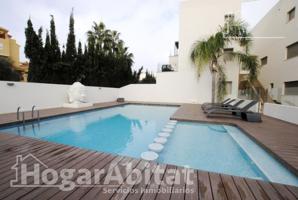BONITO Y EXTERIOR EN RESIDENCIAL CON GARAJE, PISCINA Y TERRAZA, JUNTO A LA PLAYA photo 0