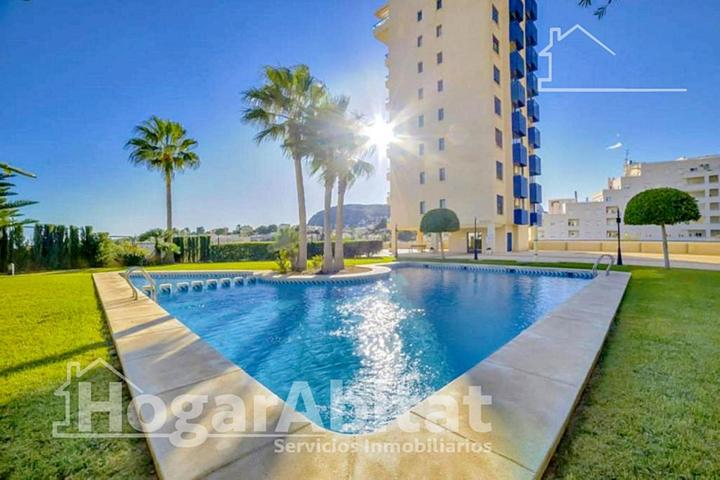 MAGNIFICO ÁTICO CON PISCINA, GARAJE DOBLE Y DOS TERRAZAS CERCA DE LA PLAYA photo 0