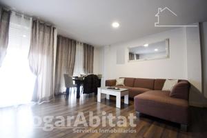 PRECIOSO Y REFORMADO ADOSADO CON GARAJE Y TERRAZA, EN EL CENTRO photo 0
