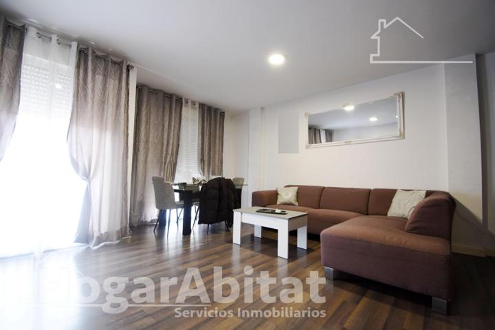 PRECIOSO Y REFORMADO ADOSADO CON GARAJE Y TERRAZA, EN EL CENTRO photo 0