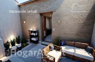 ¡OPORTUNIDAD DE INVERSIÓN! CASA PARA REFORMAR CON GARAJE, EN EL CENTRO photo 0