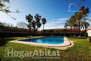 ADOSADO LUMINOSO EN RESIDENCIAL CON PISCINA Y TERRAZA, CERCA DEL MAR photo 0