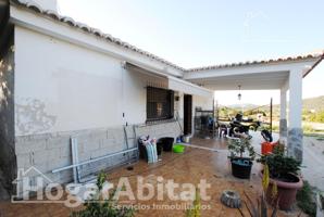 ¡VISTAS A LA MONTAÑA! GRAN CHALET REFORMADO CON TERRAZA Y PARCELA photo 0