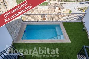 PRECIOSO ADOSADO A ESTRENAR CON PISCINA PRIVADA Y TERRAZA photo 0