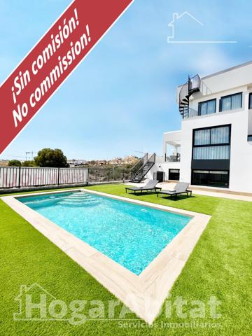 MARAVILLOSA VILLA DE LUJO A ESTRENAR CON PISCINA, GARAJE Y TERRAZA photo 0