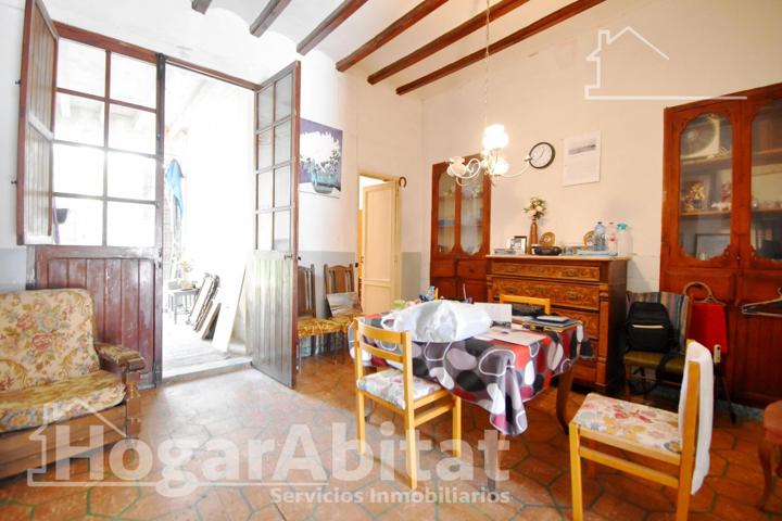 AMPLIA CASA CON TERRAZA Y BALCÓN, CERCA DE LA AV DEL GRAU Y DEL CENTRO photo 0