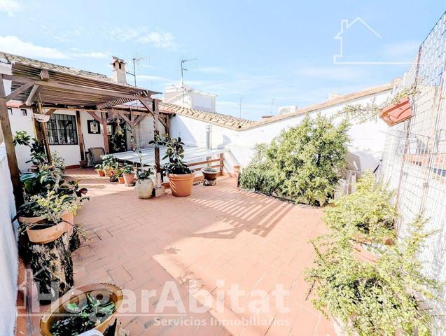 GRAN CASA REFORMADA CON BALCÓN Y TERRAZA, MUY CENTRAL photo 0