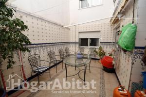 RENOVADO Y MUY AMPLIO CON TERRAZA Y BALCÓN photo 0