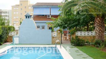 CHALET CON PISCINA, 3 TERRAZAS Y PARKING photo 0