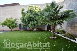 ESPECTACULAR CASA RENOVADA CON GRAN TERRAZA Y BALCON photo 0