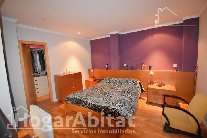 AMPLIA Y PRECIOSA CASA REFORMADA CON GARAJE Y TERRAZA photo 0