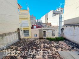 GRAN CASA ECONÓMICA PARA REFORMAR CON GARAJE Y TERRAZA photo 0