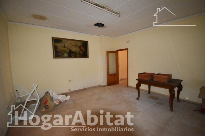 ¡PERFECTA PARA INVERTIR! CASA AMPLIA Y LUMINOSA PARA REFORMAR CON TERRAZA photo 0