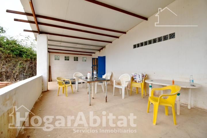 CHALET RÚSTICO CON TERRAZA, PAELLERO Y PARKING photo 0