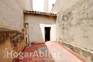 ¡OPORTUNIDAD DE INVERSIÓN! CASA EN EL CENTRO, MUY ECONOMICA PARA HACER A TU GUSTO photo 0