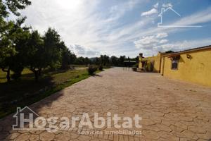 CHALET RUSTICO CON 4361 M2 DE PARCELA Y PARKING photo 0