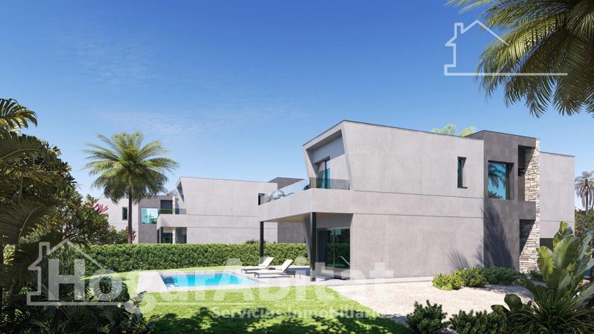 GRAN CHALET A ESTRENAR CON PISCINA, 3 TERRAZAS Y GARAJE photo 0