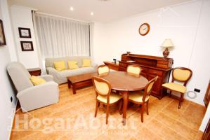 ¡Sensación de amplitud a todas horas! AMPLIA CASA CON GARAJE Y TERRAZA, EN PLENO CENTRO photo 0