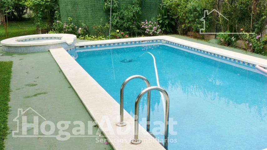 CHALET CON PISCINA, 3 TERRAZAS Y PARKING photo 0