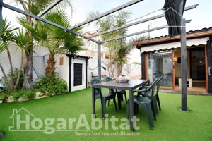 ¡OPORTUNIDAD DE INVERSIÓN! CASA CON DOS VIVIENDAS INDEPENDIENTES, TERRAZA Y BARBACOA JUNTO AL MAR photo 0
