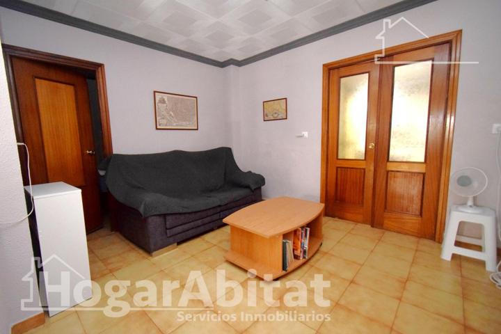 CASA CON DOS TERRAZAS CERCA DEL METRO photo 0