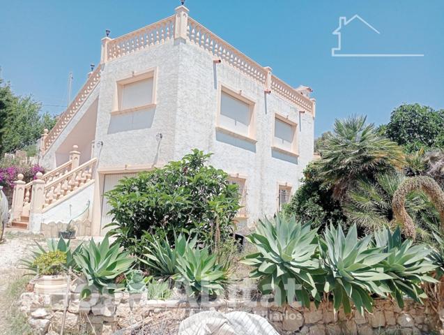 ¡VISTAS AL MAR! CHALET CON GARAJE, TERRAZA Y JARDIN JUNTO A LA PLAYA photo 0