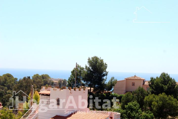 ¡VISTAS AL MAR! CHALET CON GARAJE, TERRAZA Y JARDIN JUNTO A LA PLAYA photo 0