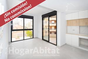 VIVIENDA DE LUJO CON PISCINA, TERRAZA Y BALCÓN CERCA DE LA PLAYA photo 0