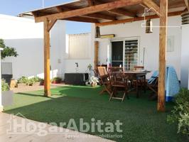 ¡VISTAS PANORÁMICAS! ADOSADO AMPLIO Y LUMINOSO CON TERRAZA, EN EL CENTRO photo 0