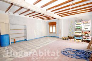 ¡OPORTUNIDAD DE INVERSIÓN! CASA ESQUINERA PARA REFORMAR CON TERRAZA photo 0