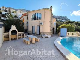 ¡IMPRESIONATES VISITAS AL MAR! CHALET CON PISCINA, GARAJE, TERRAZA Y BARBACOA CERCA DE LA PLAYA photo 0