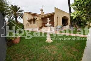 Impresionante chalet junto al mar photo 0