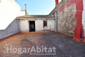 ¡GRAN OPORTUNIDAD! CASA CON TERRAZA Y PATIO photo 0
