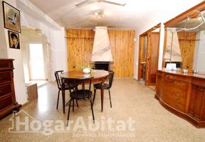 ¡GRAN OPORTUNIDAD! CHALET RÚSTICO CON PISCINA, GARAJE, BARBACOA Y TERRAZA photo 0