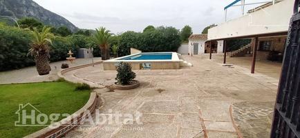 ESPECTACULAR CHALET CON PISCINA, JACUZZI, BARBACOA Y AMPLIAS TERRAZAS photo 0