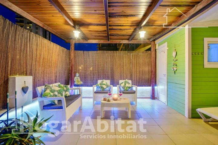 REFORMADO CON TERRAZA Y LICENCIA TURÍSTICA JUNTO AL MAR photo 0