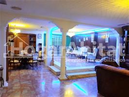 ESPECTACULAR CHALET CON PISCINA Y GARAJE photo 0