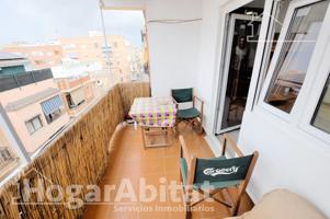 EXTERIOR, ACOGEDOR Y TOTALMENTE REFORMADO CON AMPLIO BALCÓN photo 0