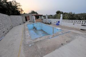 ¡OPORTUNIDAD DE INVERSIÓN! CHALET SEMIREFORMADO AMPLIO CON PARKING Y PARCELA photo 0