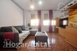 ¡GRAN OPORTUNIDAD! 4 DORMITORIOS CON TERRAZA Y GARAJE photo 0