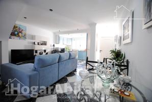 ADOSADO SEMINUEVO CON TERRAZA Y GARAJE photo 0