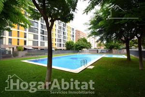 ¡ZONA INMEJORABLE! AMPLIO Y EXTERIOR EN RESIDENCIAL CON PISCINA Y GARAJE photo 0