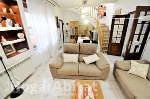 ¡OPORTUNIDAD DE INVERSIÓN! GRAN CASA CON GARAJE Y TERRAZA photo 0