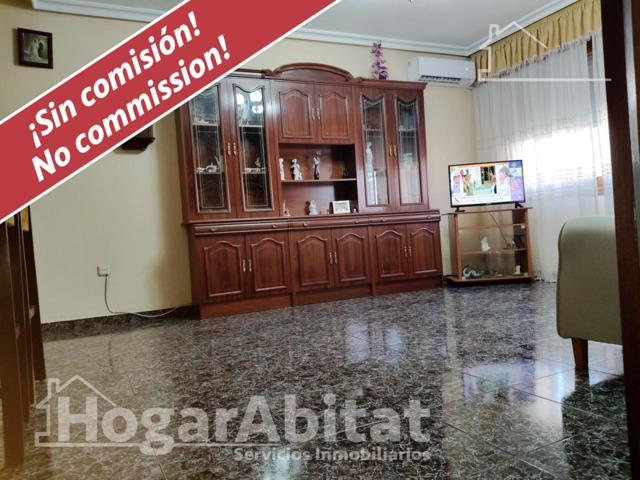 CASA CON GARAJE, DOS TERRAZAS Y BALCÓN photo 0