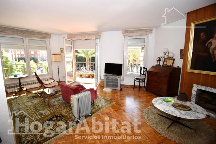 ¡CASTELLON, EN PLENO CENTRO! MUY AMPLIO, ESQUINERO Y LUMINOSO CON DOS BALCONES photo 0