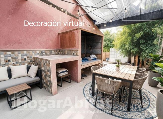 ¡OPORTUNIDAD DE INVERSIÓN! CHALET PARA REFORMAR CON PARKING Y PARCELA photo 0