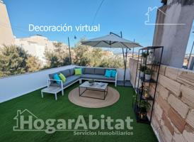 AMPLIA CASA CON 2 TERRAZAS PARA REFORMAR EN EL CENTRO photo 0