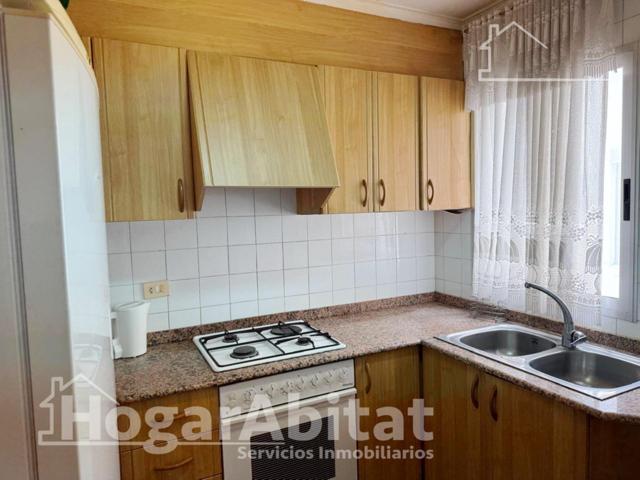 ¡OPORTUNIDAD DE INVERSIÓN! MUY AMPLIO CON 4 DORMITORIOS photo 0